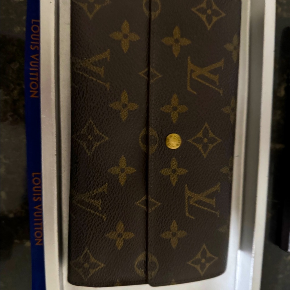 Louis Vuitton Monogram Porte Tresor - Picture 8 of 13